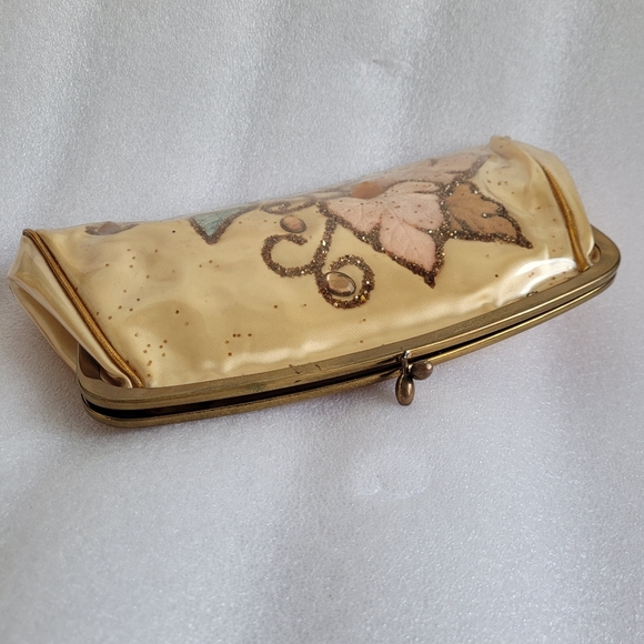 Vintage 50s 60s collectible Vinyl Covered Embroidered clutch With Metallic Gold - Picture 7 of 13